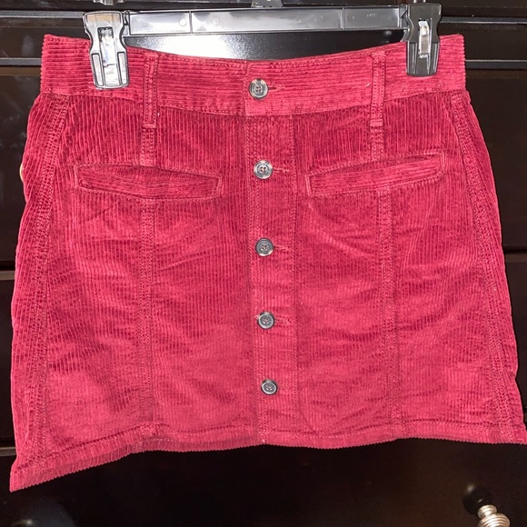 American Eagle Outfitters Dresses & Skirts - AE velvet skirt